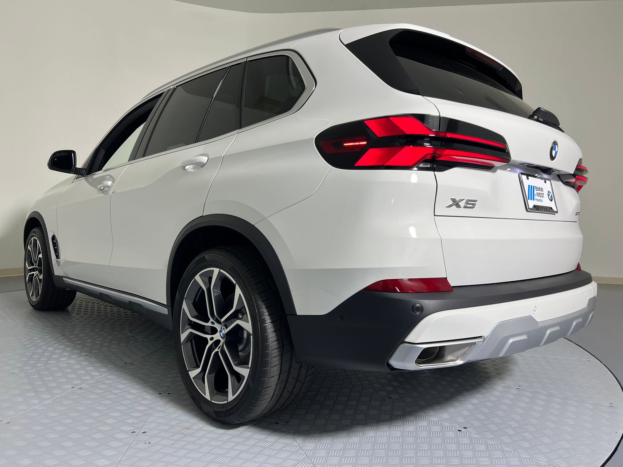 2026 Bmw X5 sDrive40i photo 3