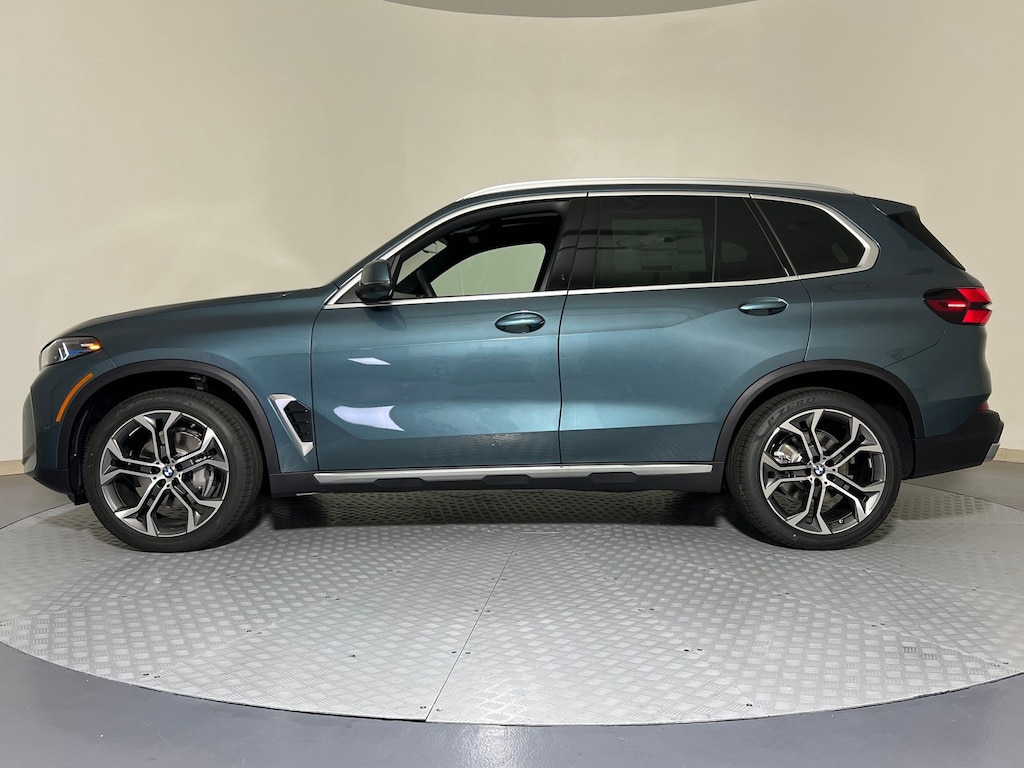 New 2026 BMW X5 sDrive40i SUV