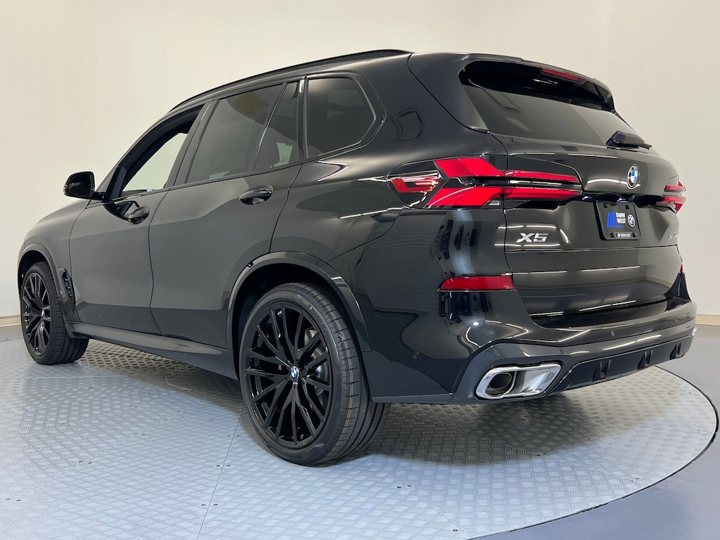 New 2026 BMW X5 sDrive40i SUV