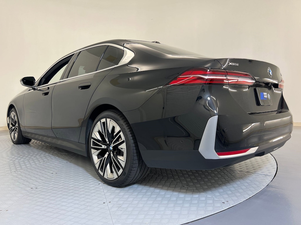 Used 2025 BMW 530i xDrive Sedan