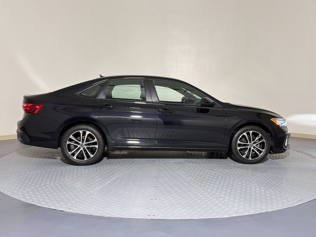 Used 2024 Volkswagen Jetta 1.5T Sport Sedan