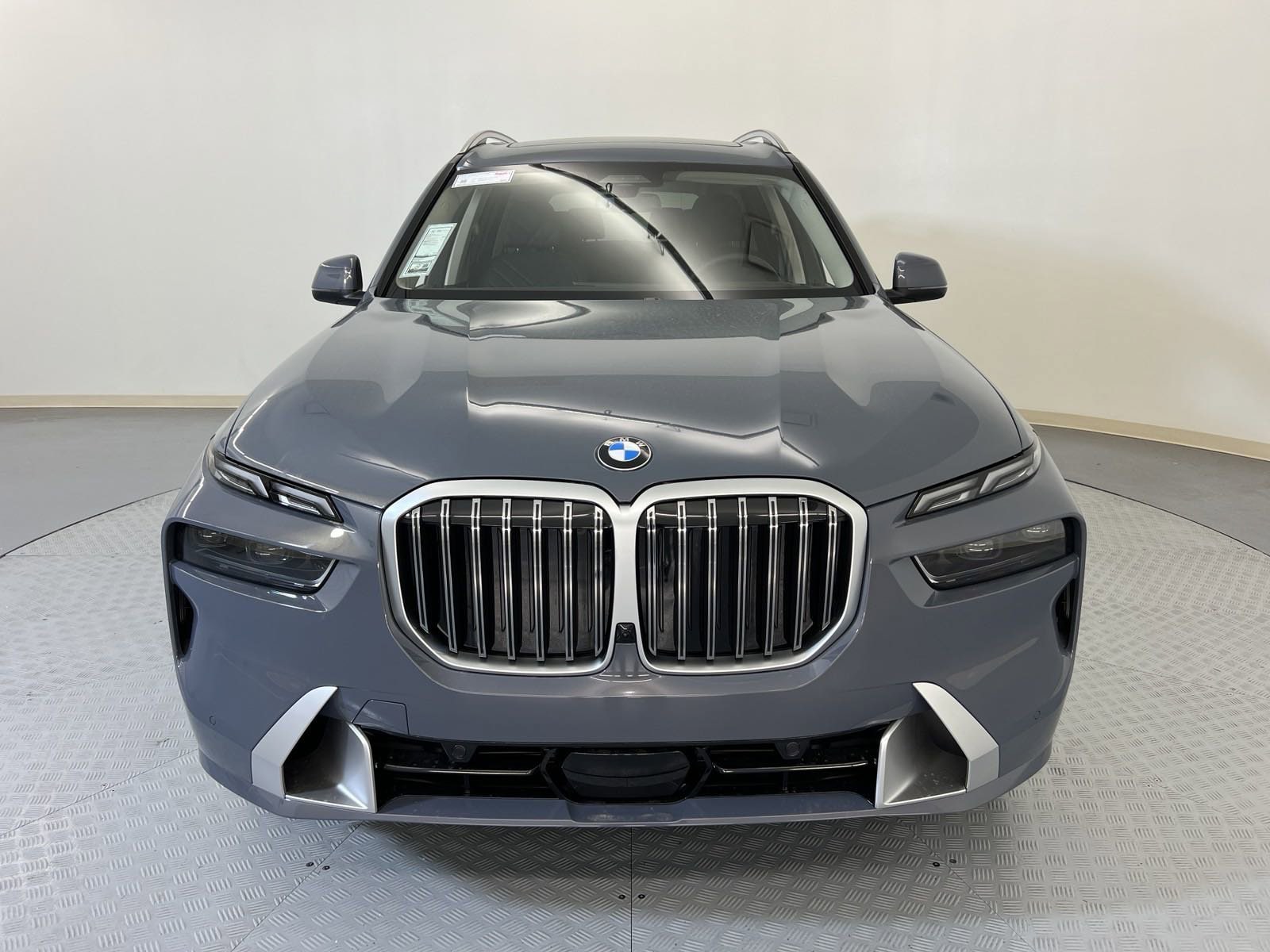 Used 2024 BMW X7 40i with VIN 5UX23EM06R9V54612 for sale in Katy, TX