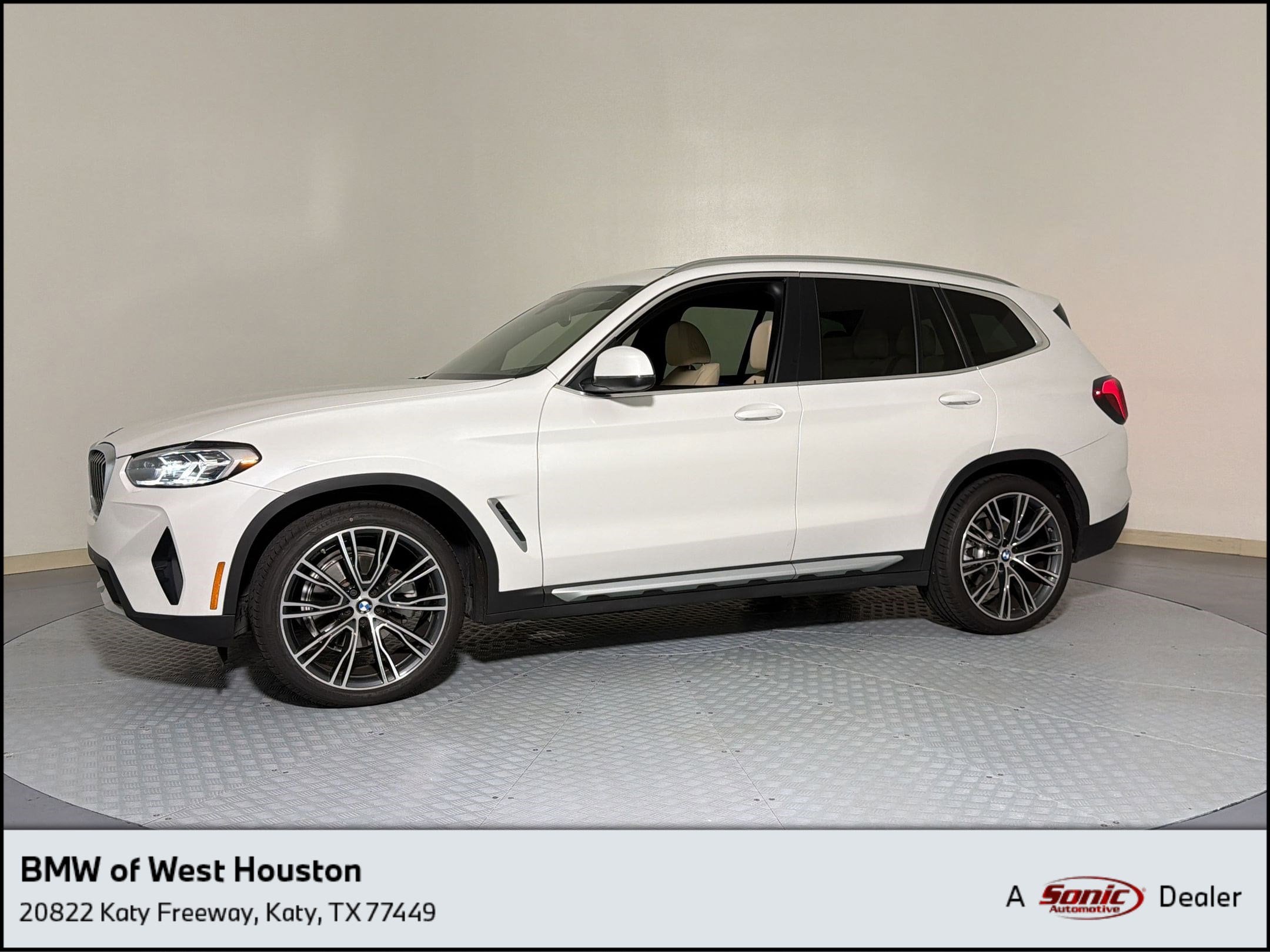 2023 BMW X3 sDrive30i's photo