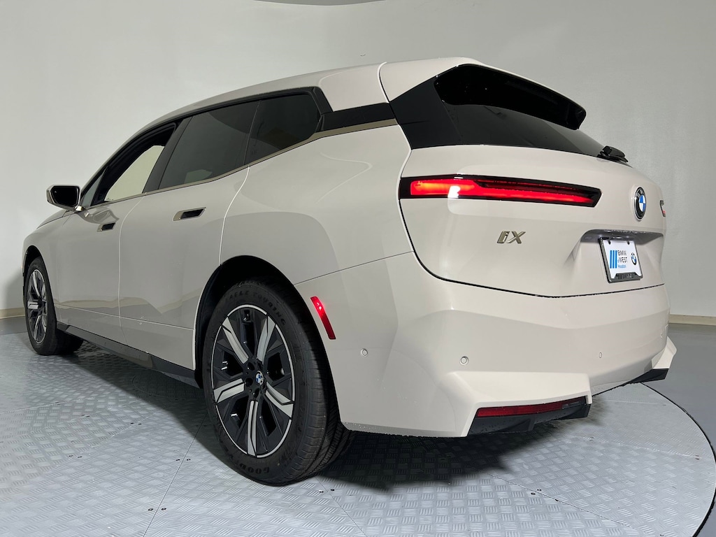 New 2026 BMW iX xDrive60 SUV