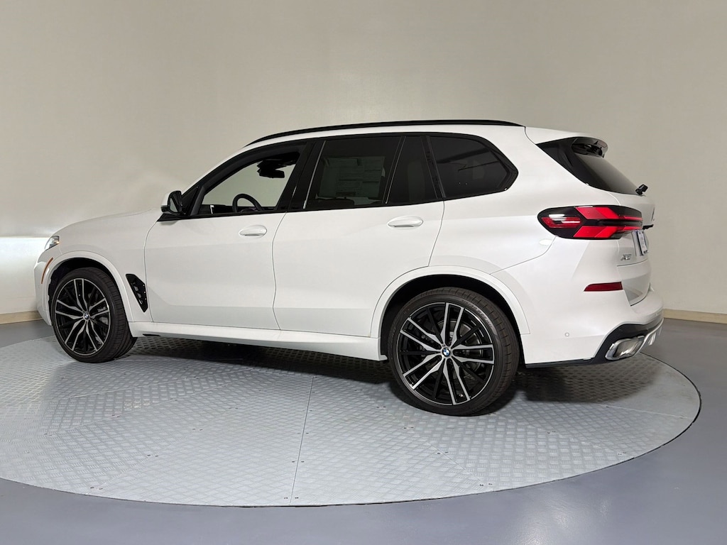 New 2026 BMW X5 sDrive40i SUV