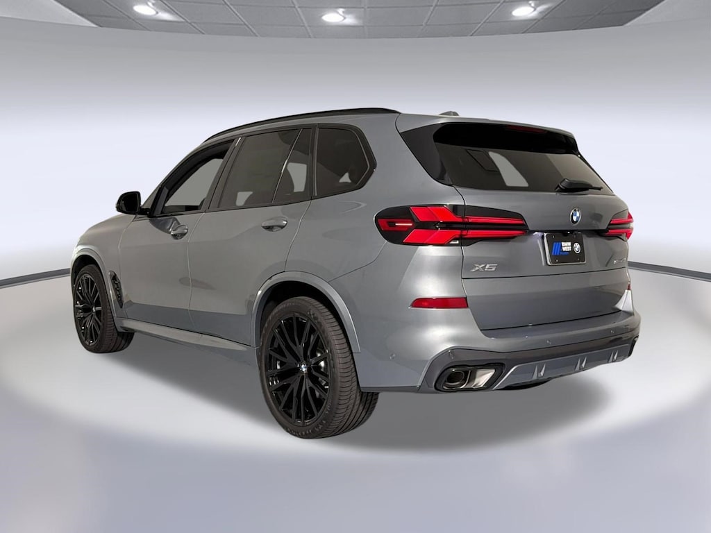 New 2026 BMW X5 sDrive40i SUV