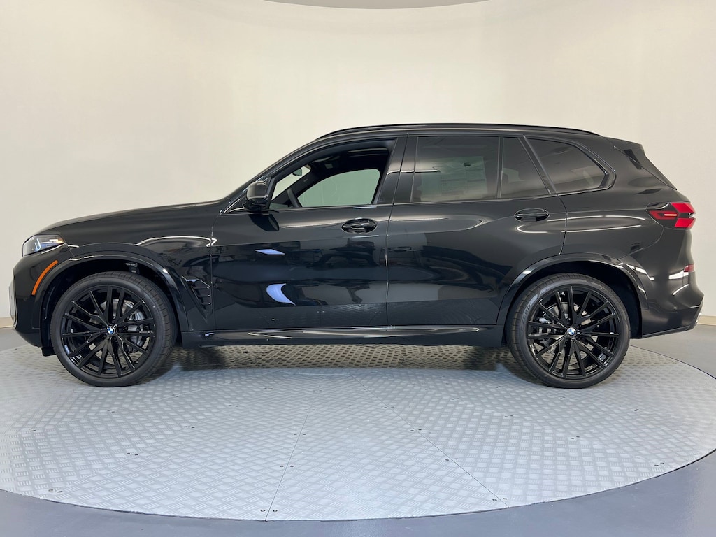 New 2026 BMW X5 sDrive40i SUV
