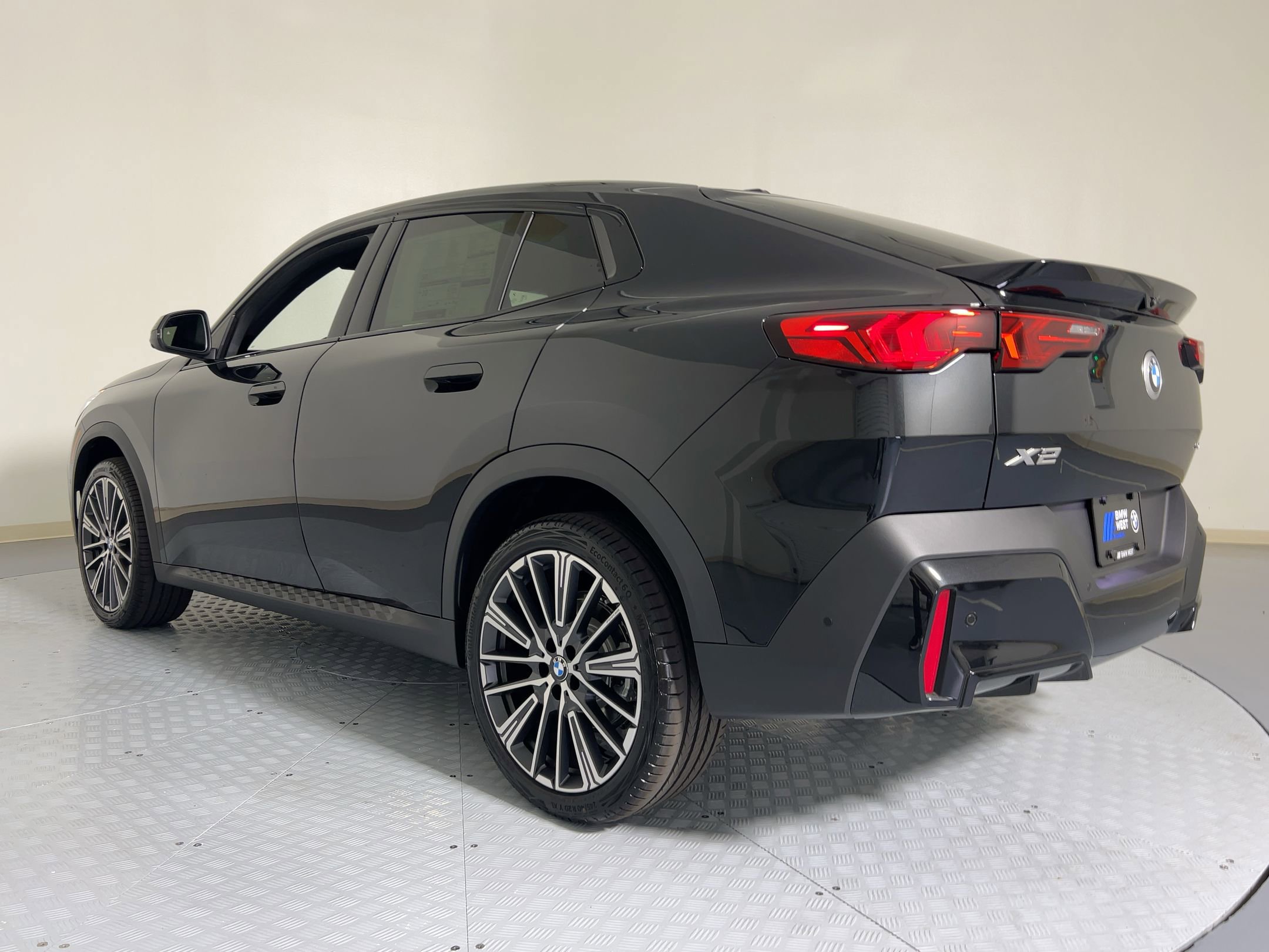 2026 Bmw X2 xDrive28i photo 2