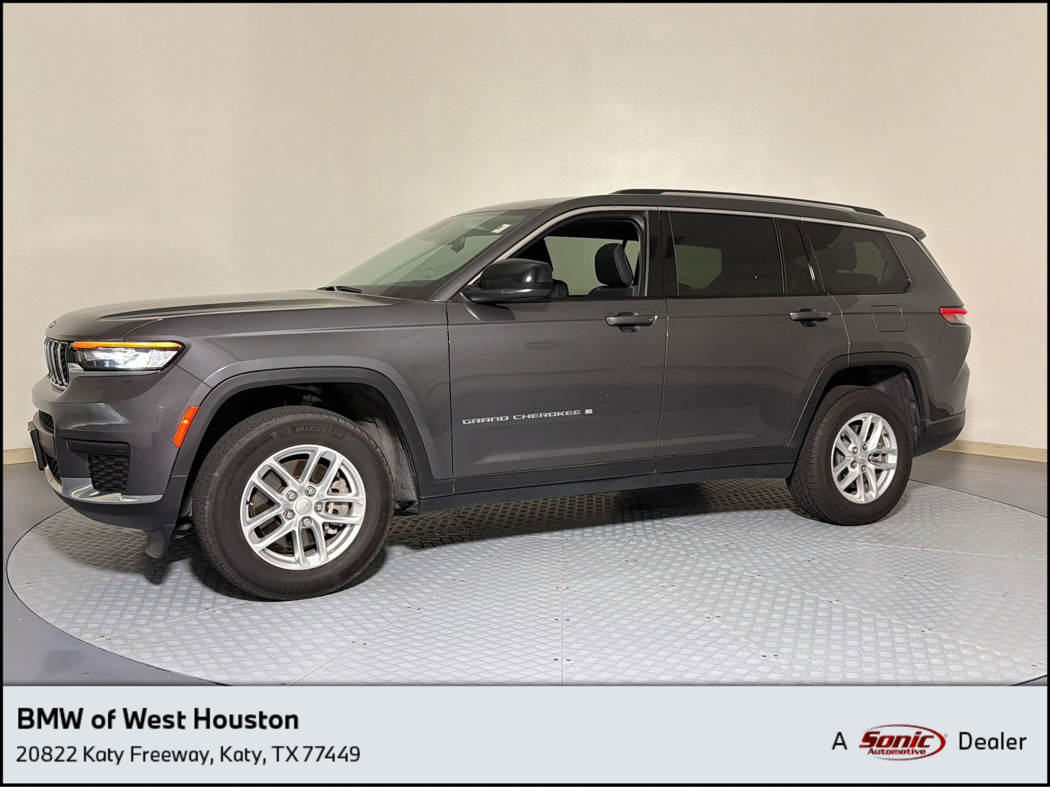 2023 Jeep Grand Cherokee L Laredo 4x4's photo