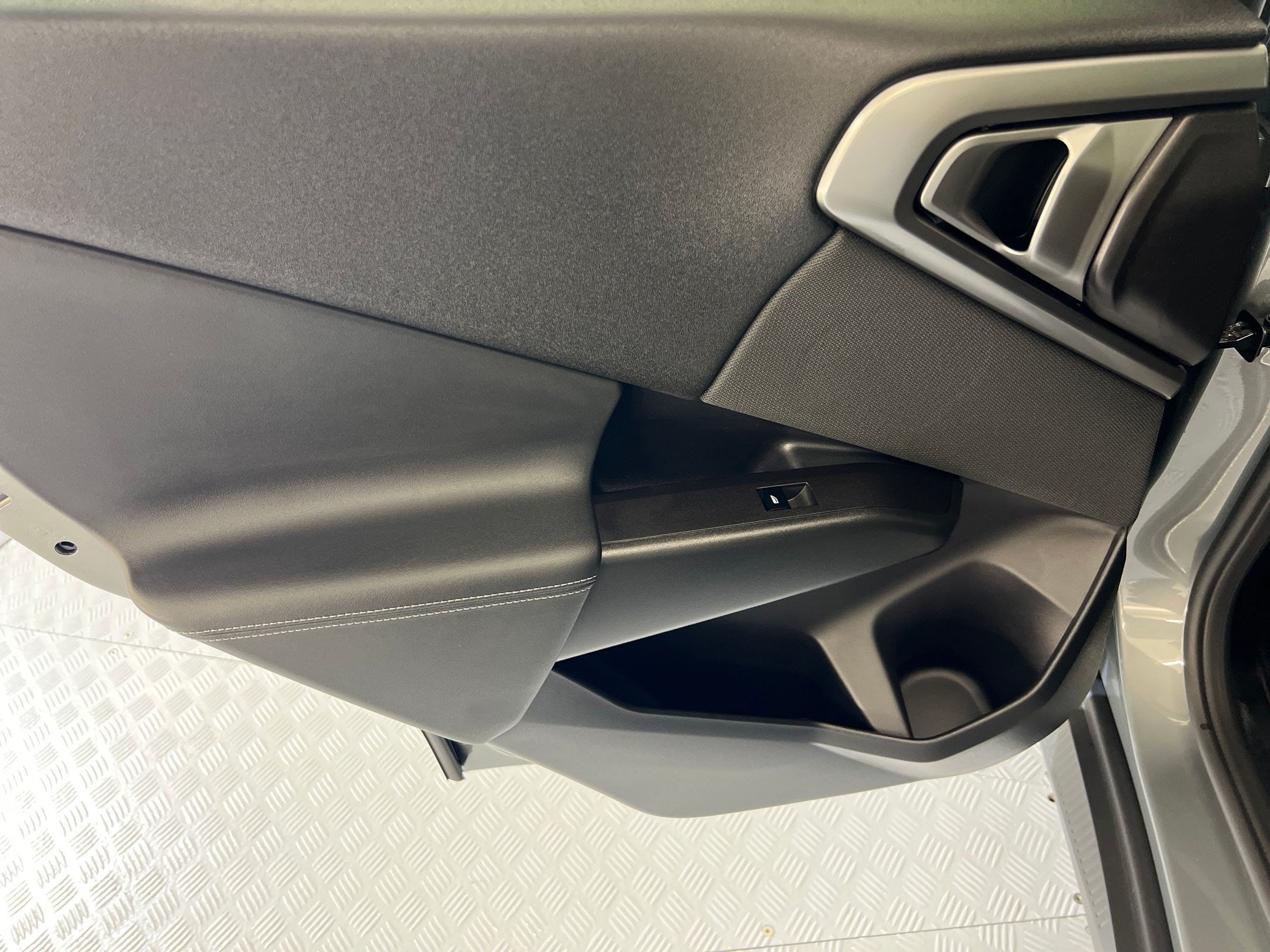 2026 BMW X3 30 - Photo 22