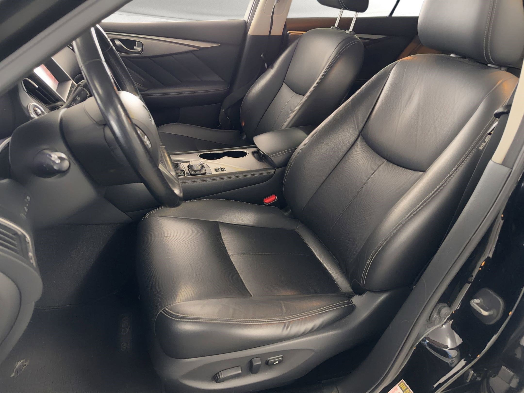 Q50 Premium Sedan