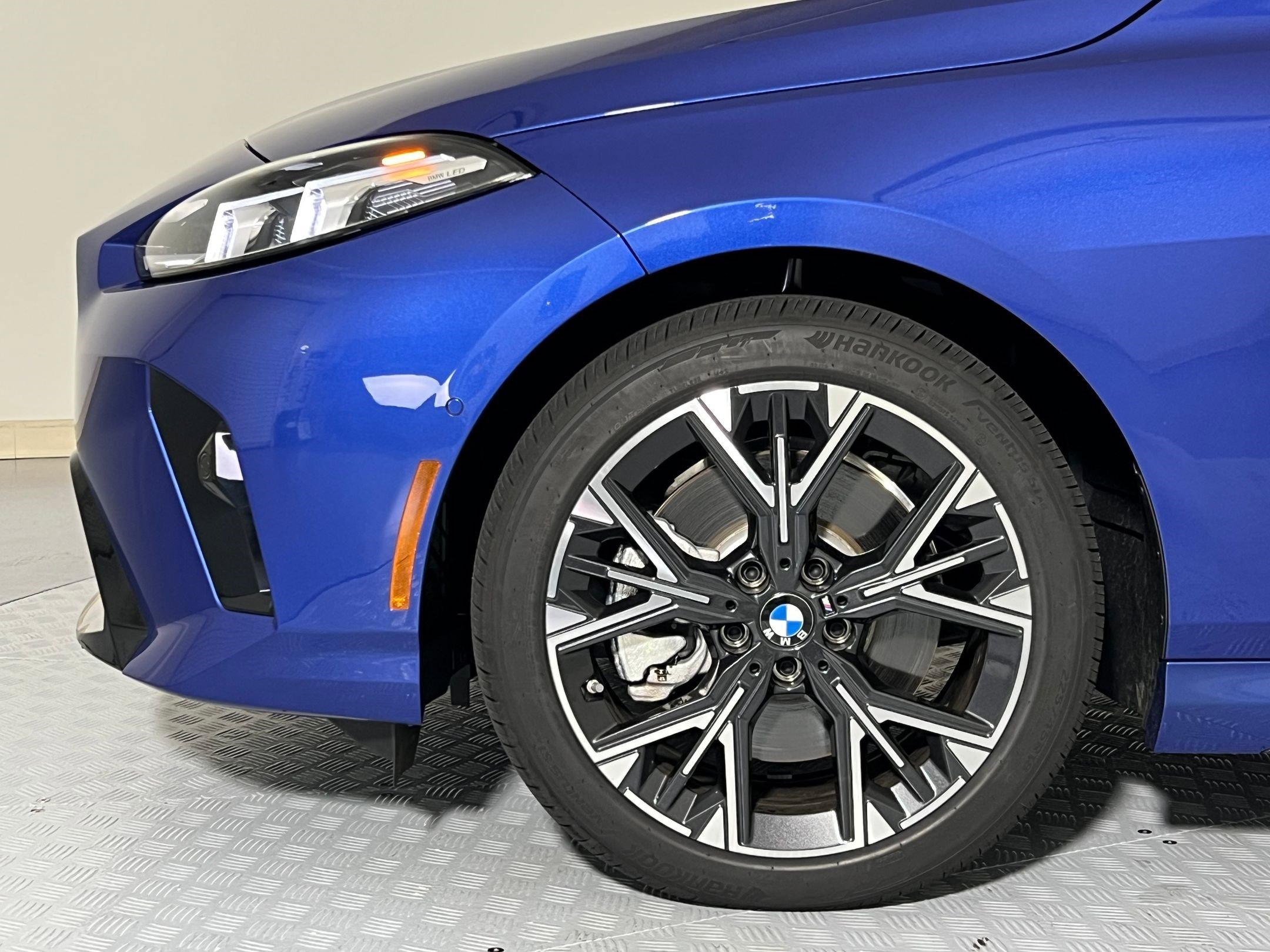 2025 BMW 2 Series 228 - Photo 10