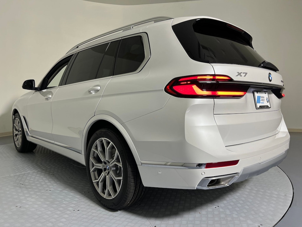 New 2026 BMW X7 xDrive40i SUV