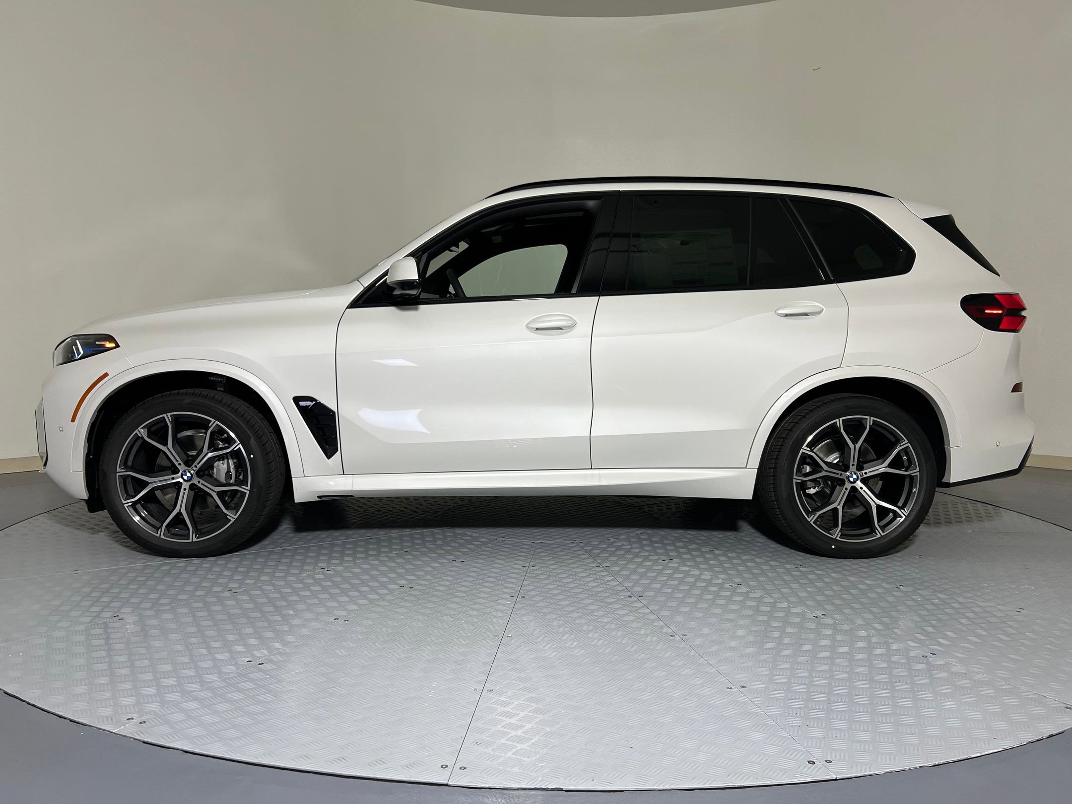 2026 Bmw X5 sDrive40i photo 2