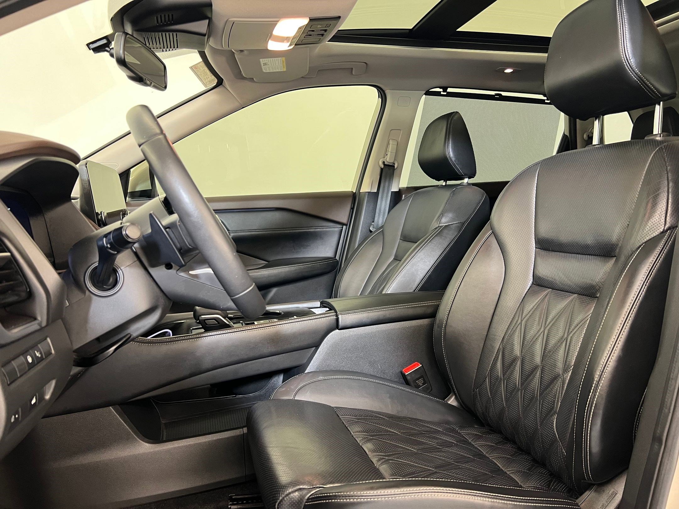 2021 Nissan Rogue Platinum photo 4