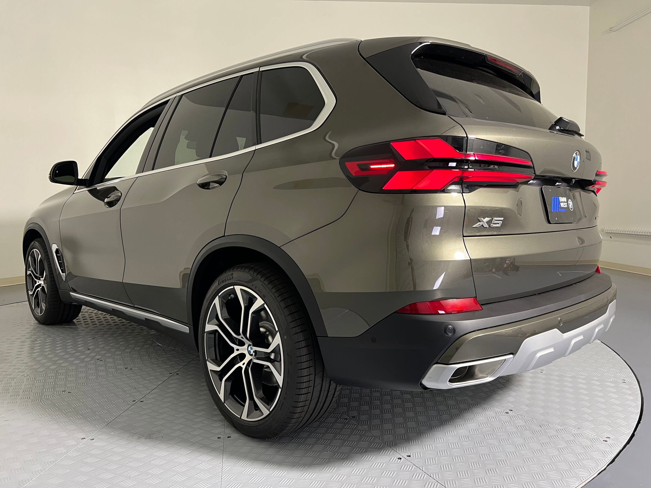 2026 Bmw X5 xDrive40i photo 3
