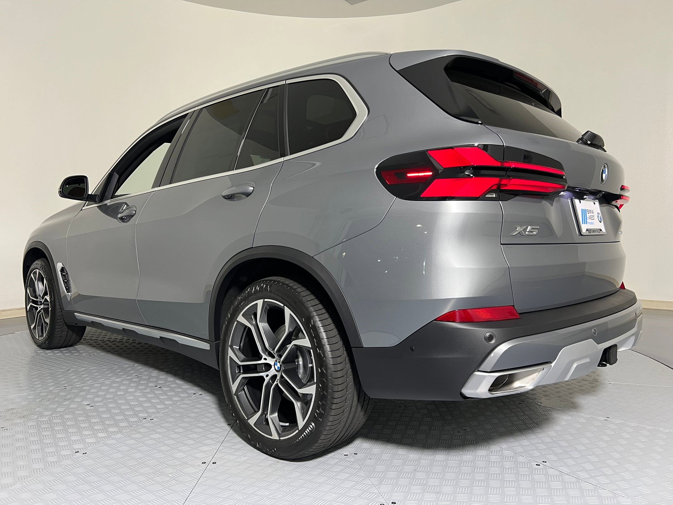 2026 Bmw X5 sDrive40i photo 2