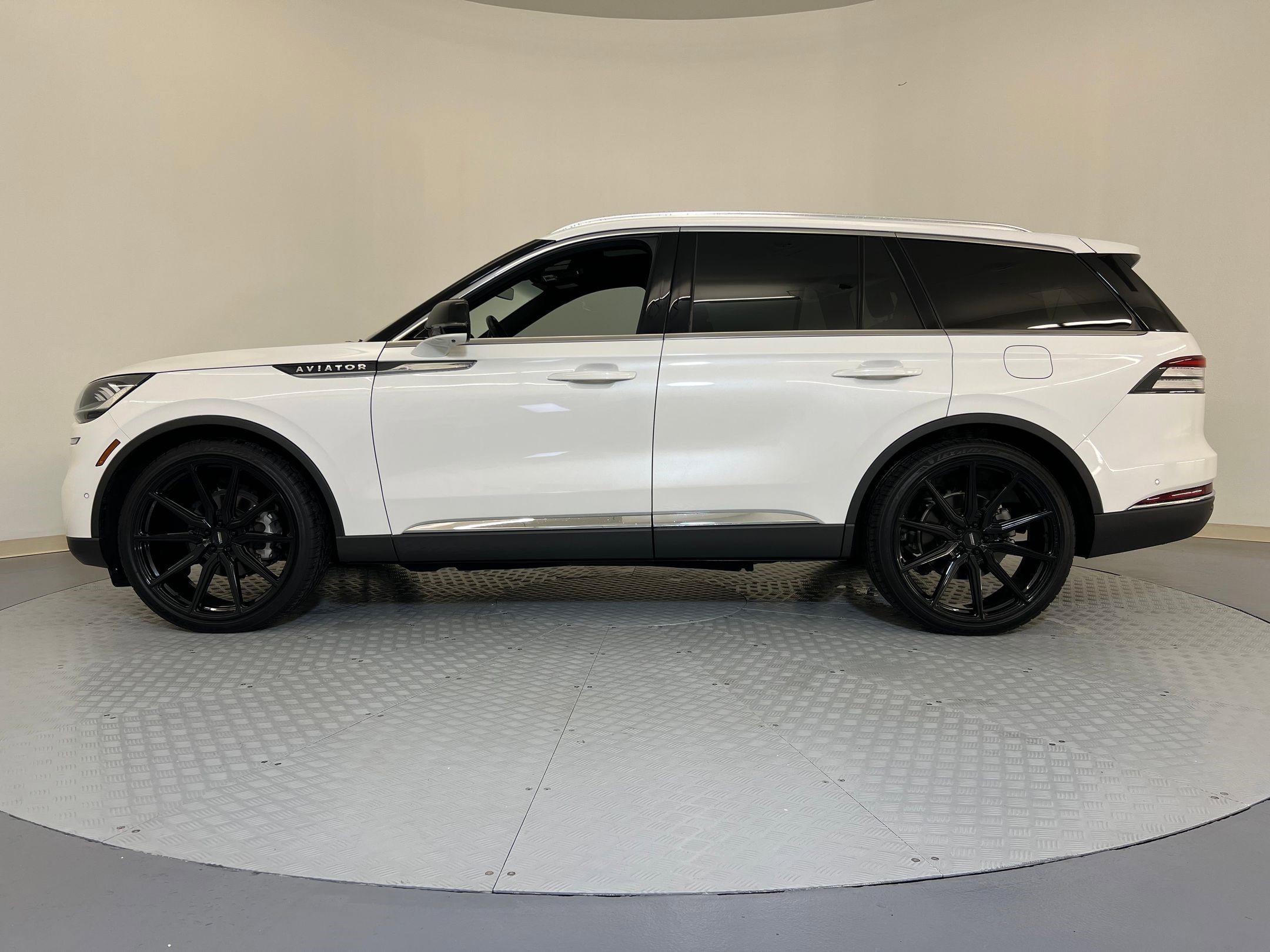 2022 Lincoln Aviator Reserve photo 2