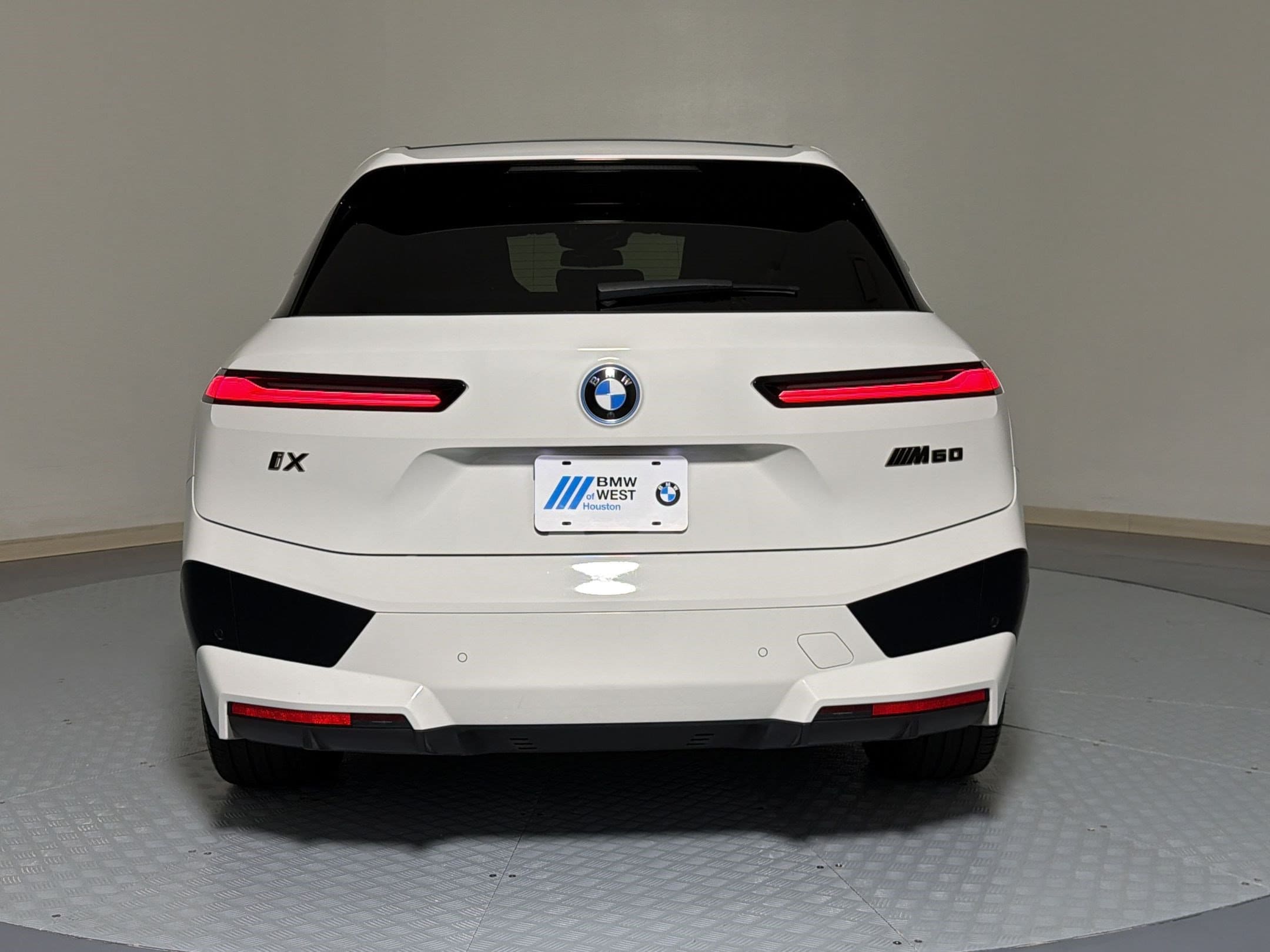 IX M60 SUV