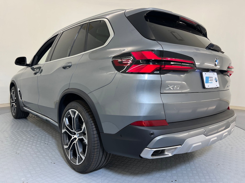 New 2026 BMW X5 xDrive40i SUV