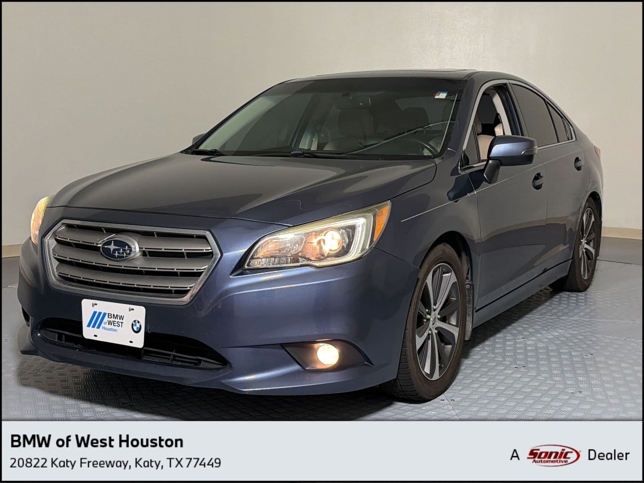 Legacy 2.5i Limited W/Moonroof/Keyless Access/Nav Sedan