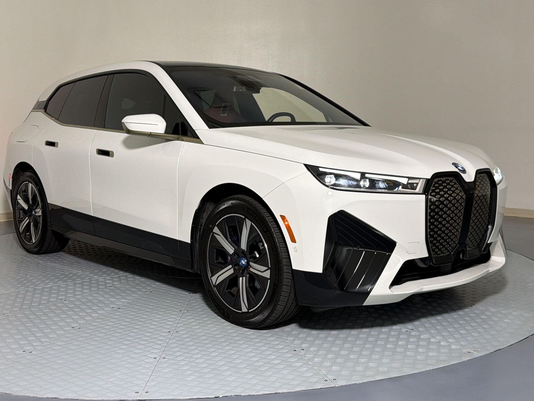 IX M60 SUV