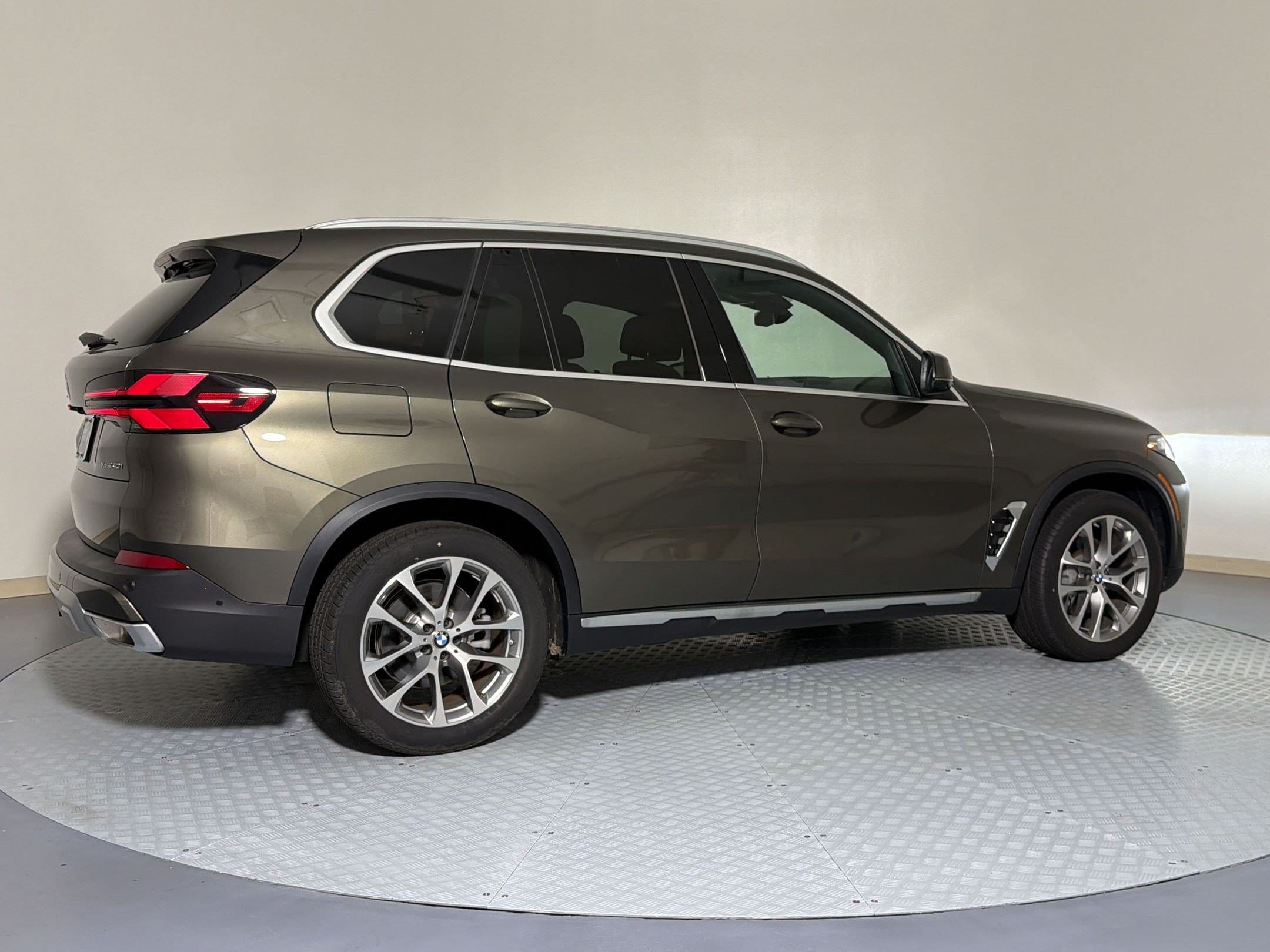 2026 BMW X5 40i - Photo 6