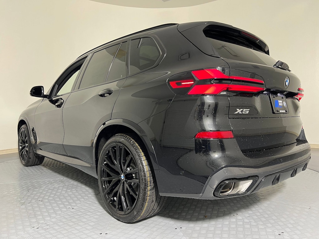 New 2026 BMW X5 sDrive40i SUV