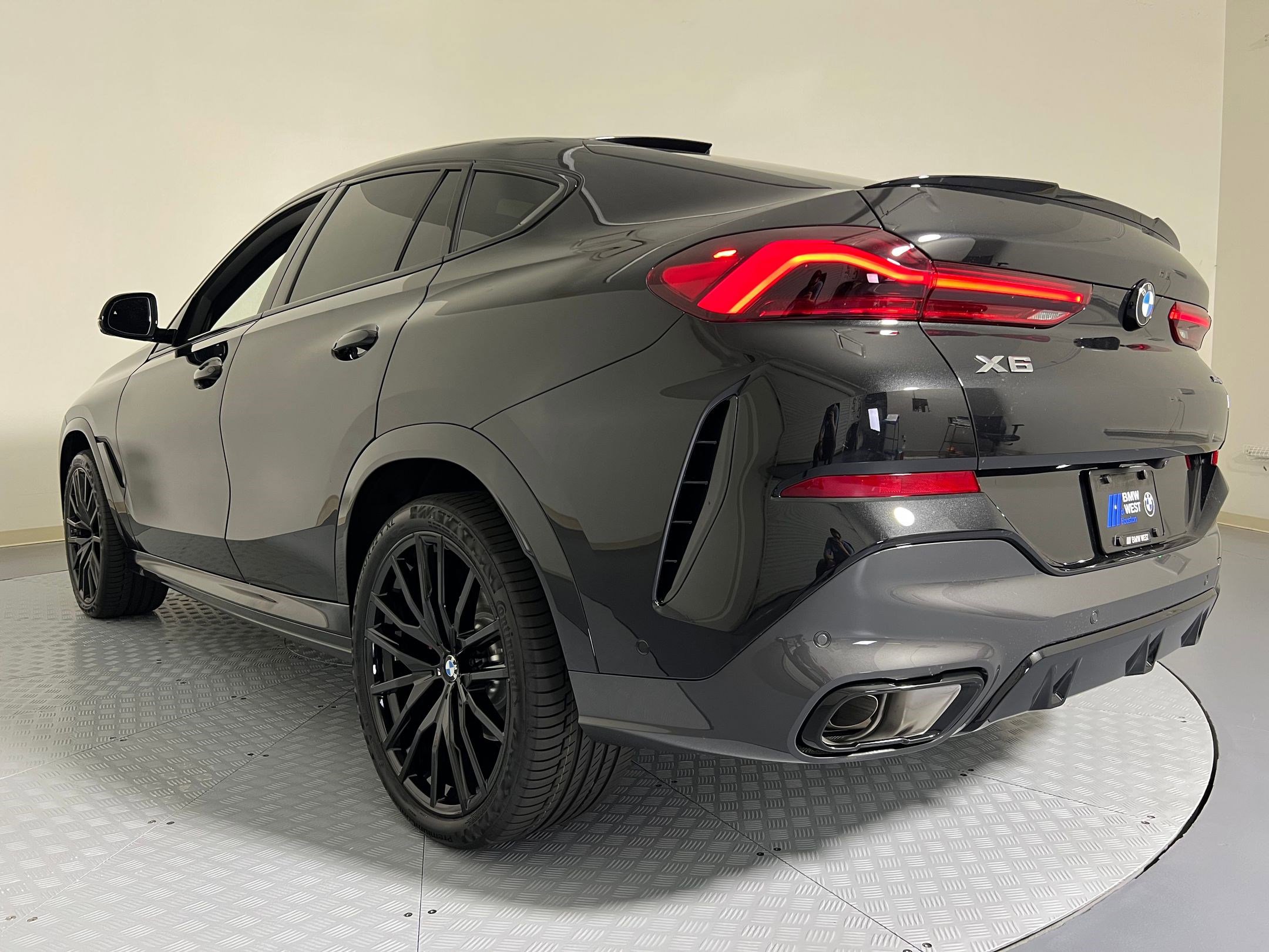2026 Bmw X6 xDrive40i photo 2