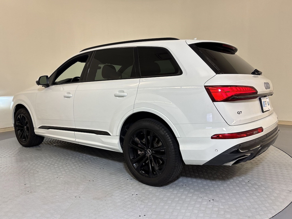 Used 2025 Audi Q7 45 Premium SUV
