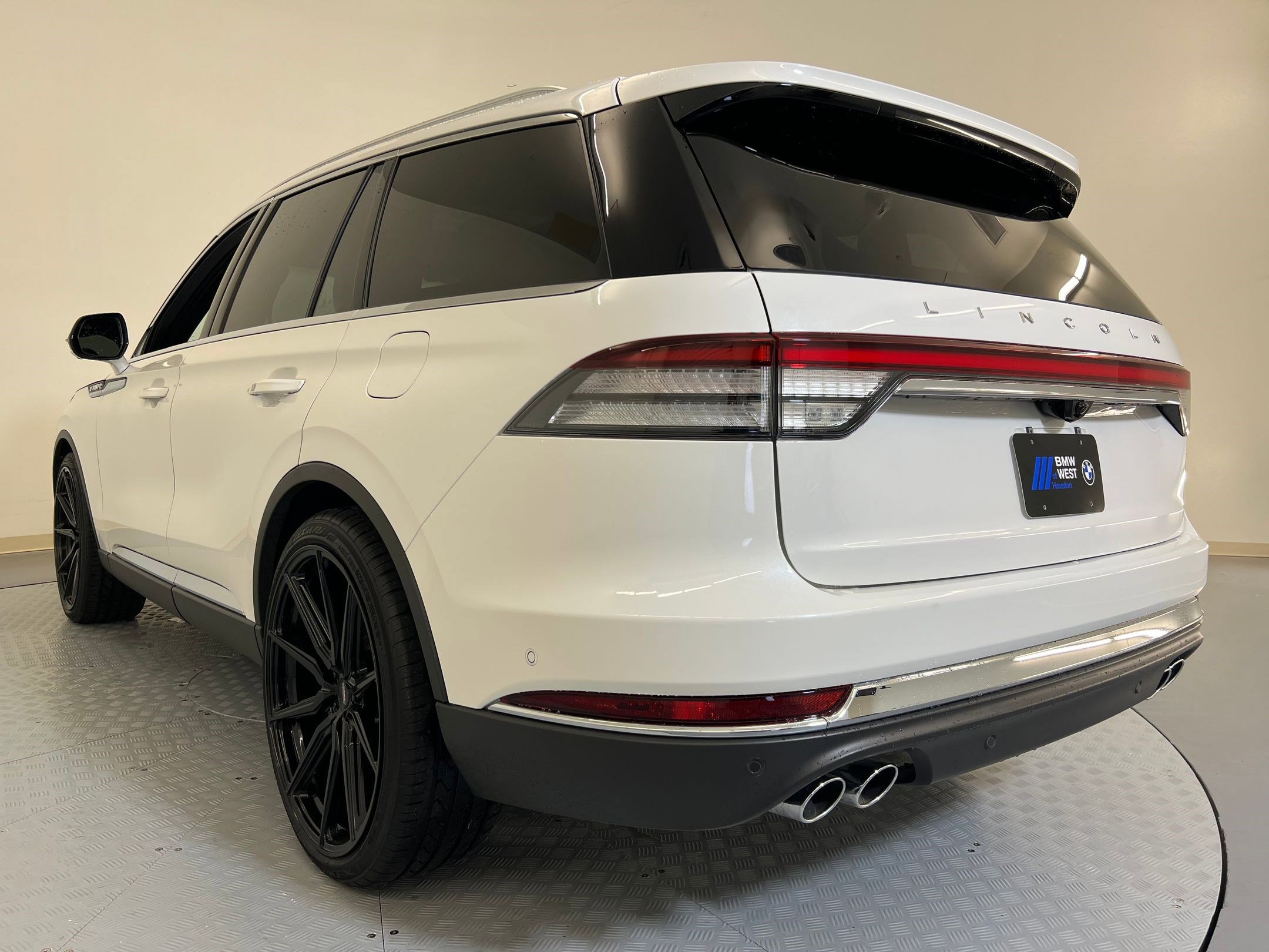 2022 Lincoln Aviator Reserve photo 3