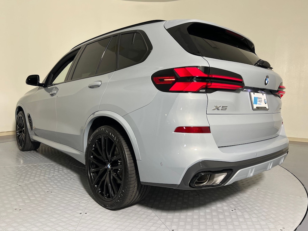 New 2026 BMW X5 sDrive40i SUV