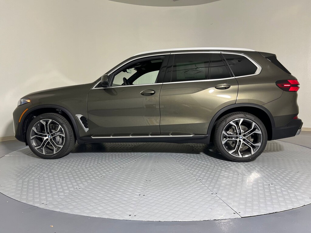 New 2026 BMW X5 sDrive40i SUV