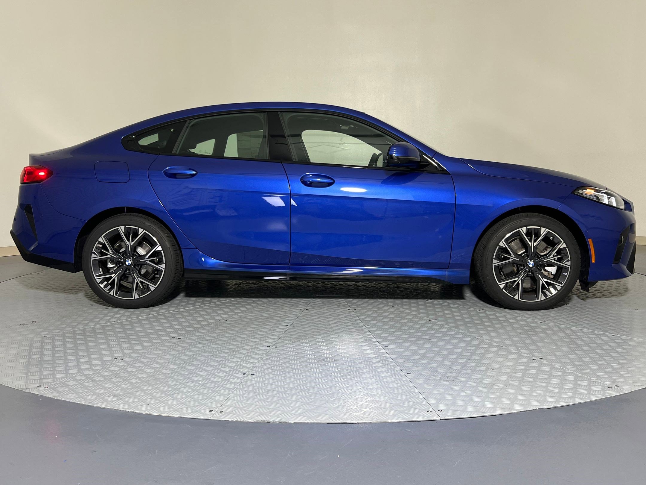 2025 BMW 2 Series 228 - Photo 7