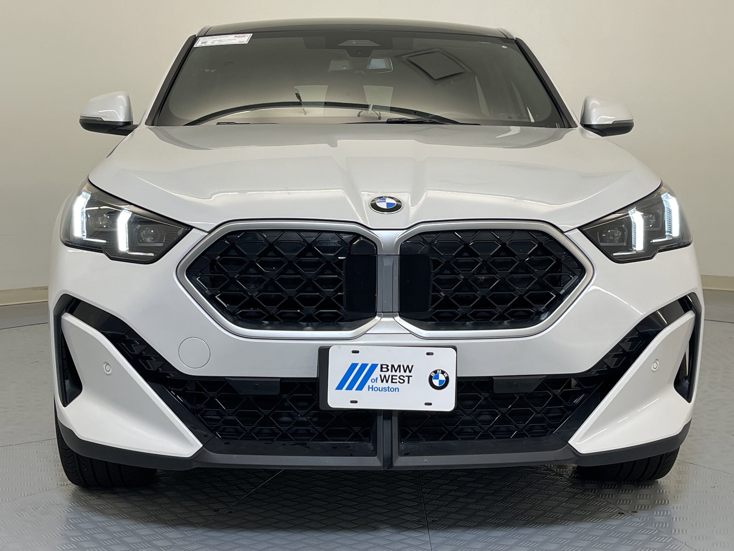 Used 2025 BMW X2 28i with VIN WBX63GM09S5107299 for sale in Katy, TX