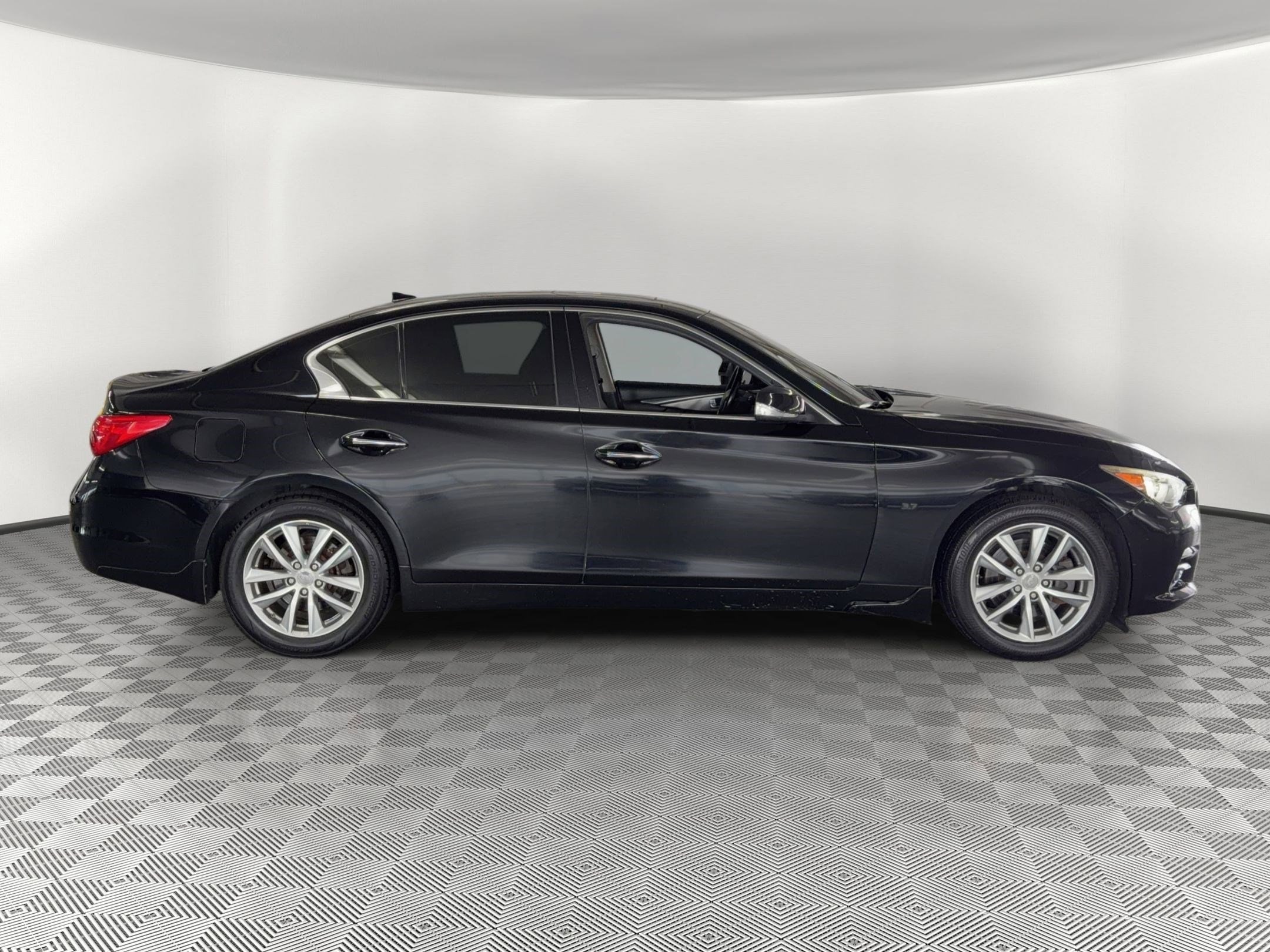 Q50 Premium Sedan