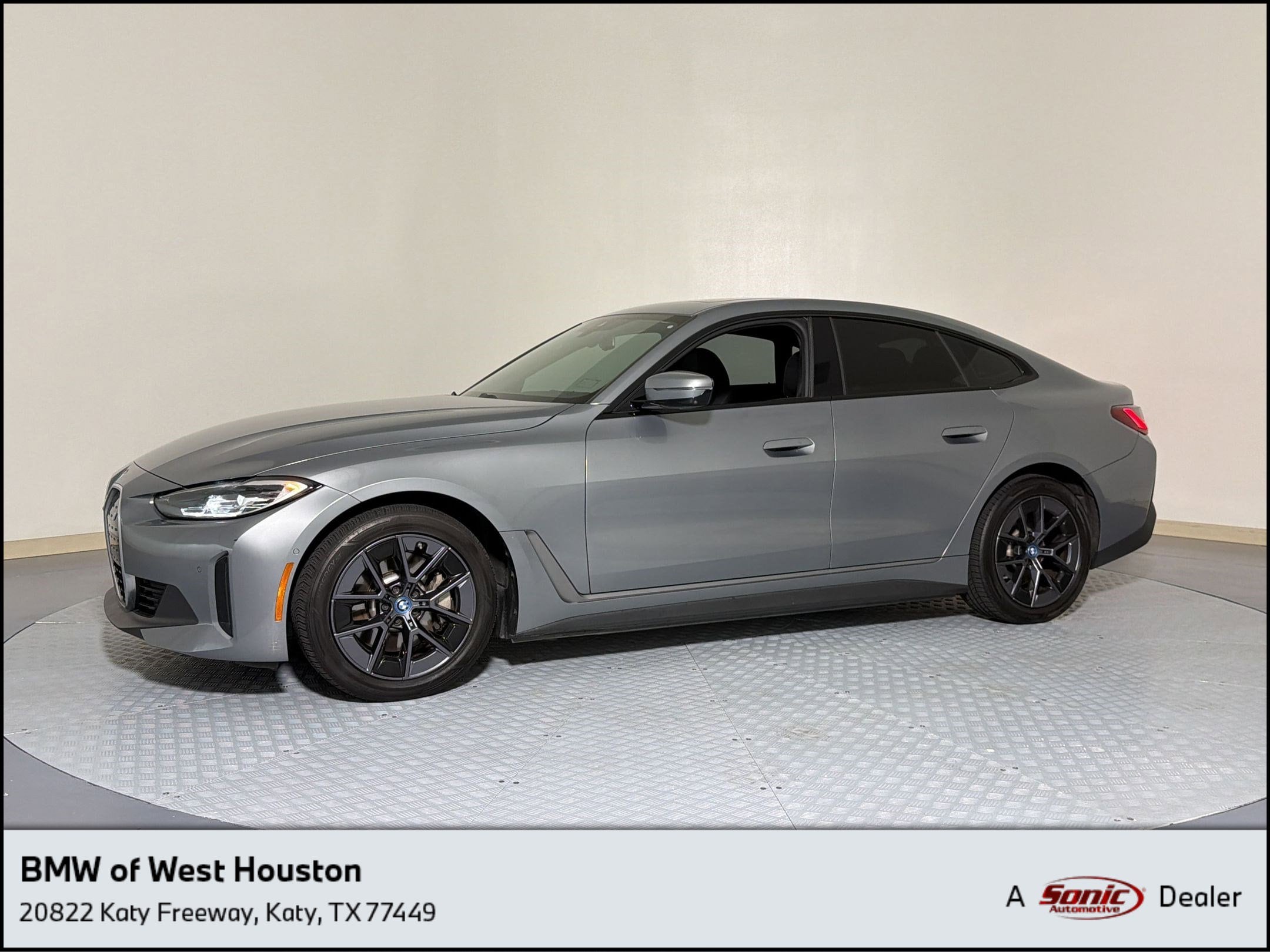 2023 BMW i4 eDrive35's photo