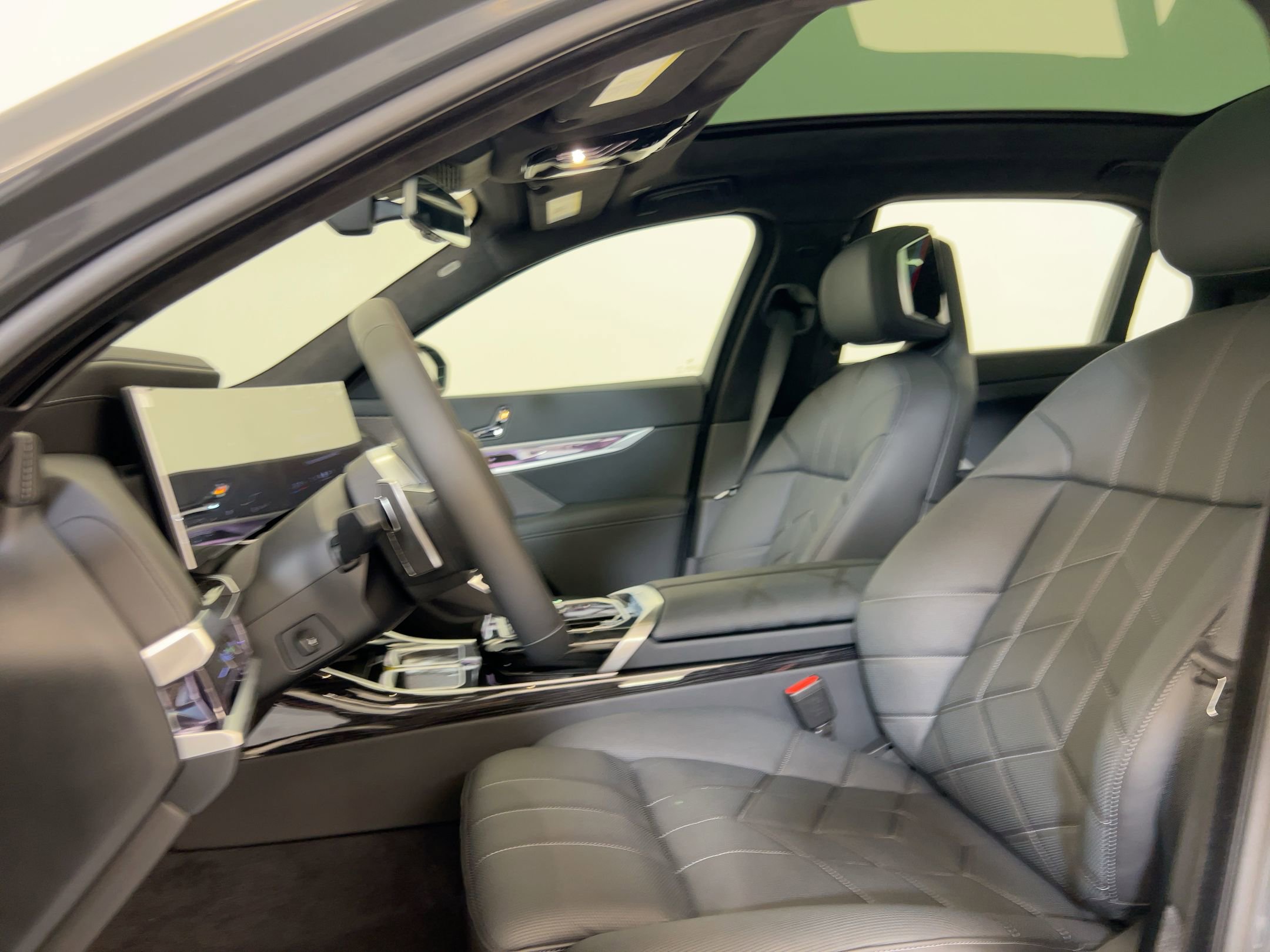 2026 Bmw 740i photo 3