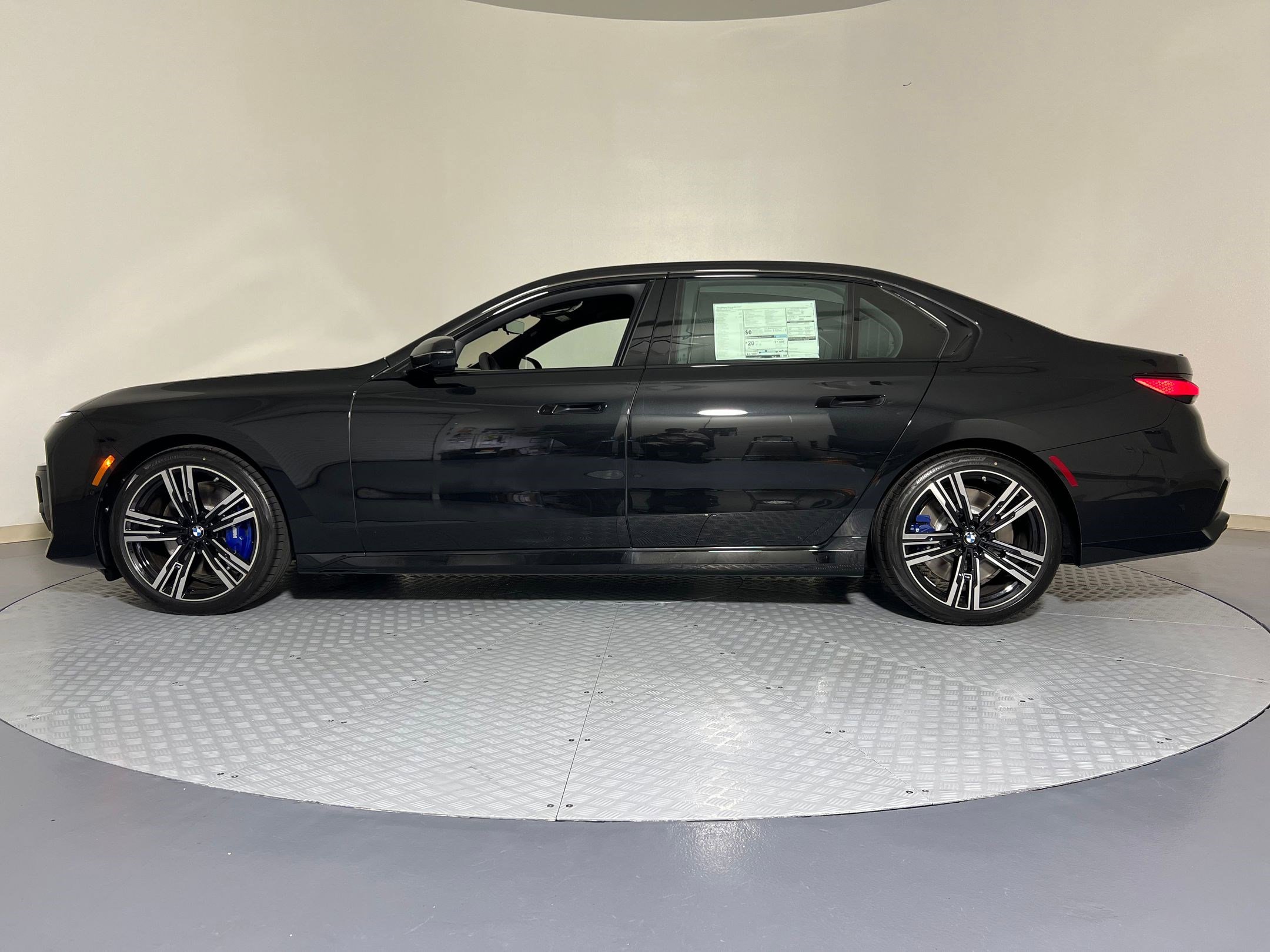 2026 Bmw 760i xDrive photo 2