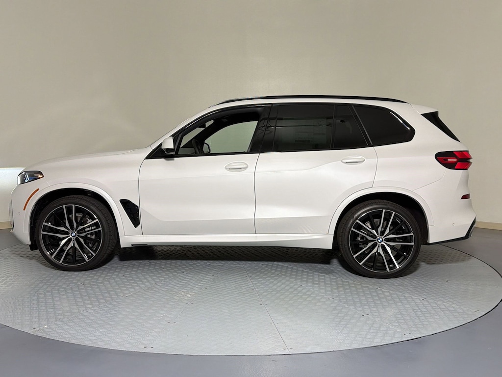 New 2026 BMW X5 sDrive40i SUV