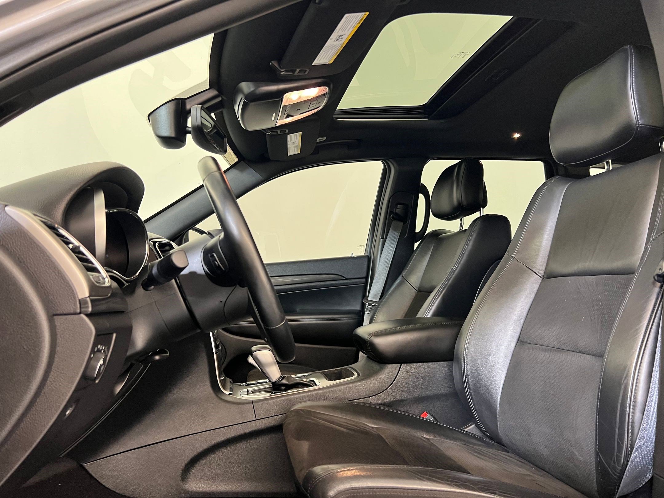 2020 Jeep Grand Cherokee Altitude photo 3