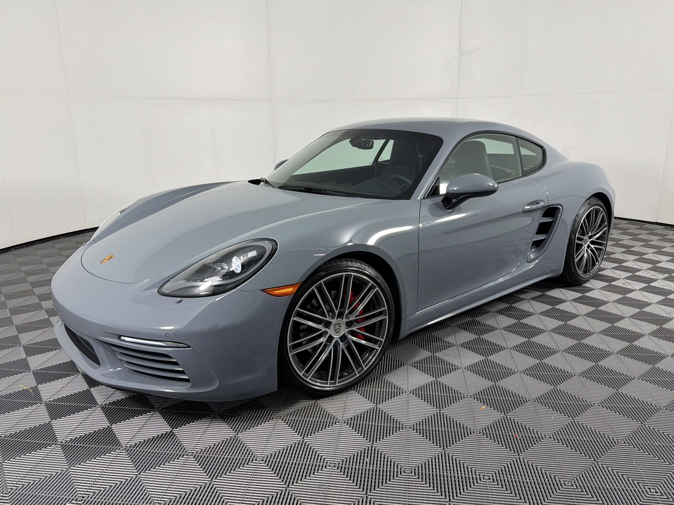 718 Cayman S Coupe
