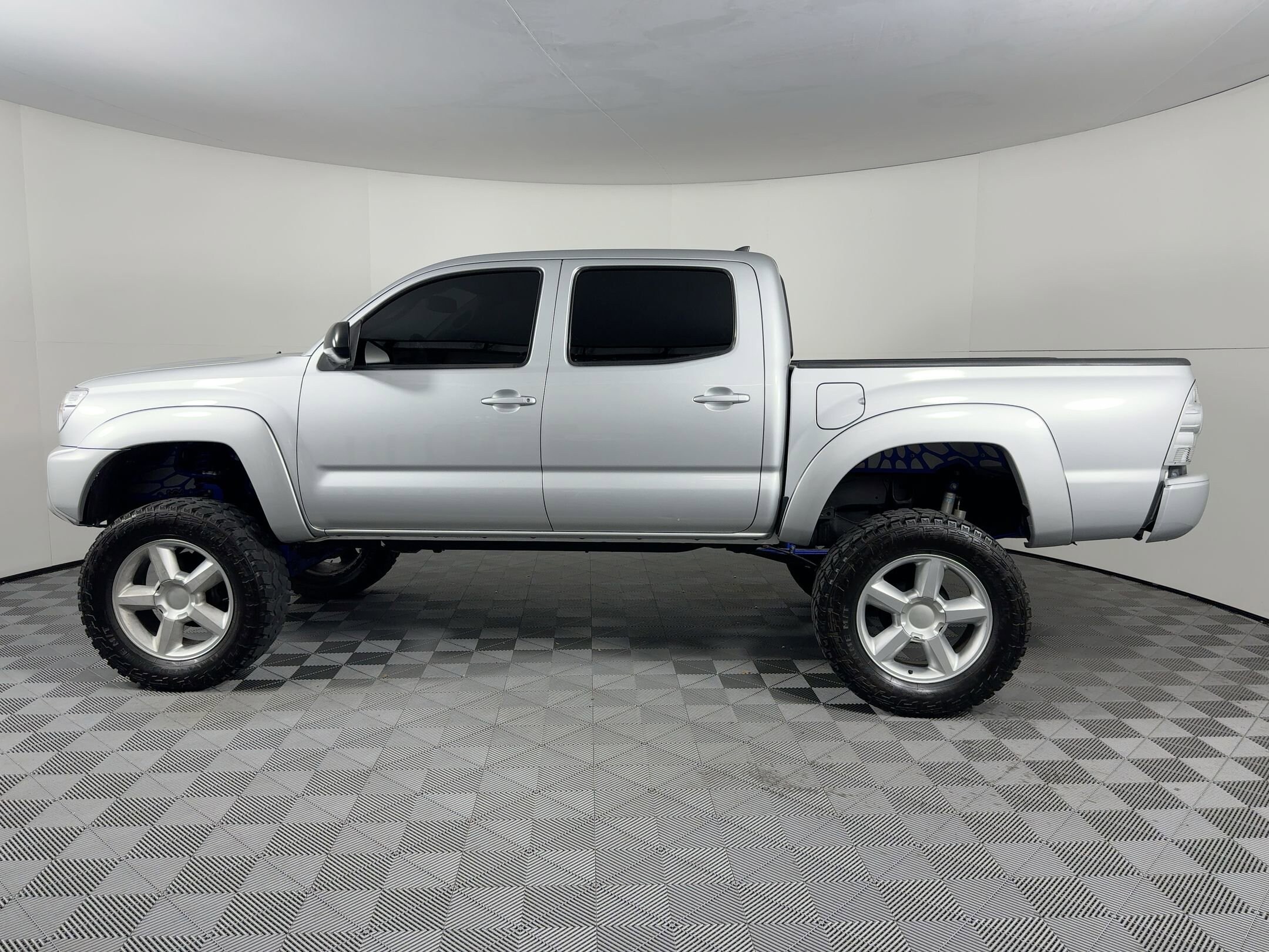 2012 Toyota Tacoma PreRunner photo 2