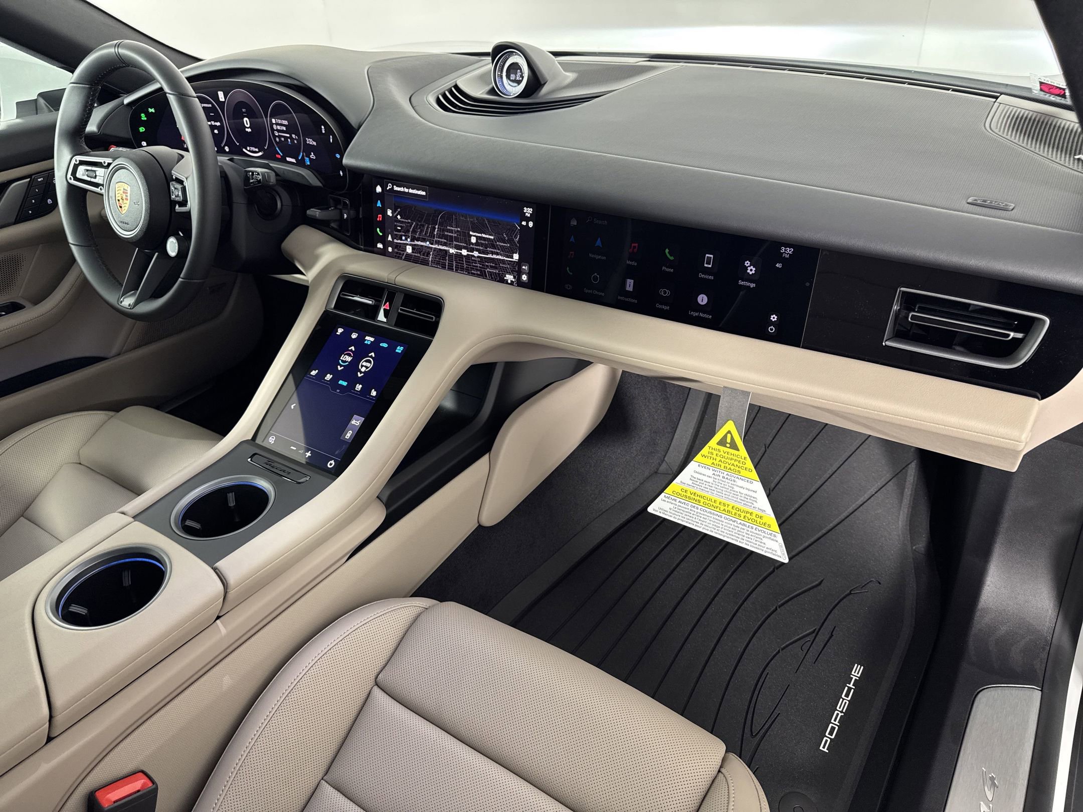 2025 Porsche Taycan Base - Photo 31