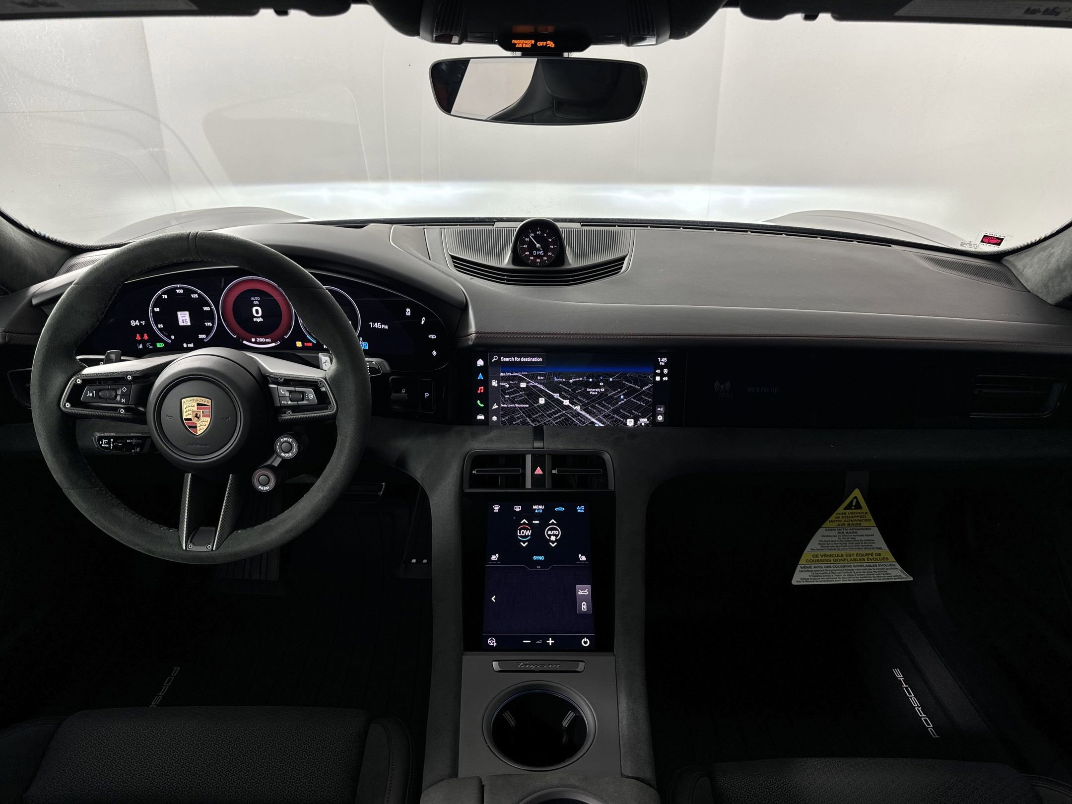 2025 Porsche Taycan GTS - Photo 17