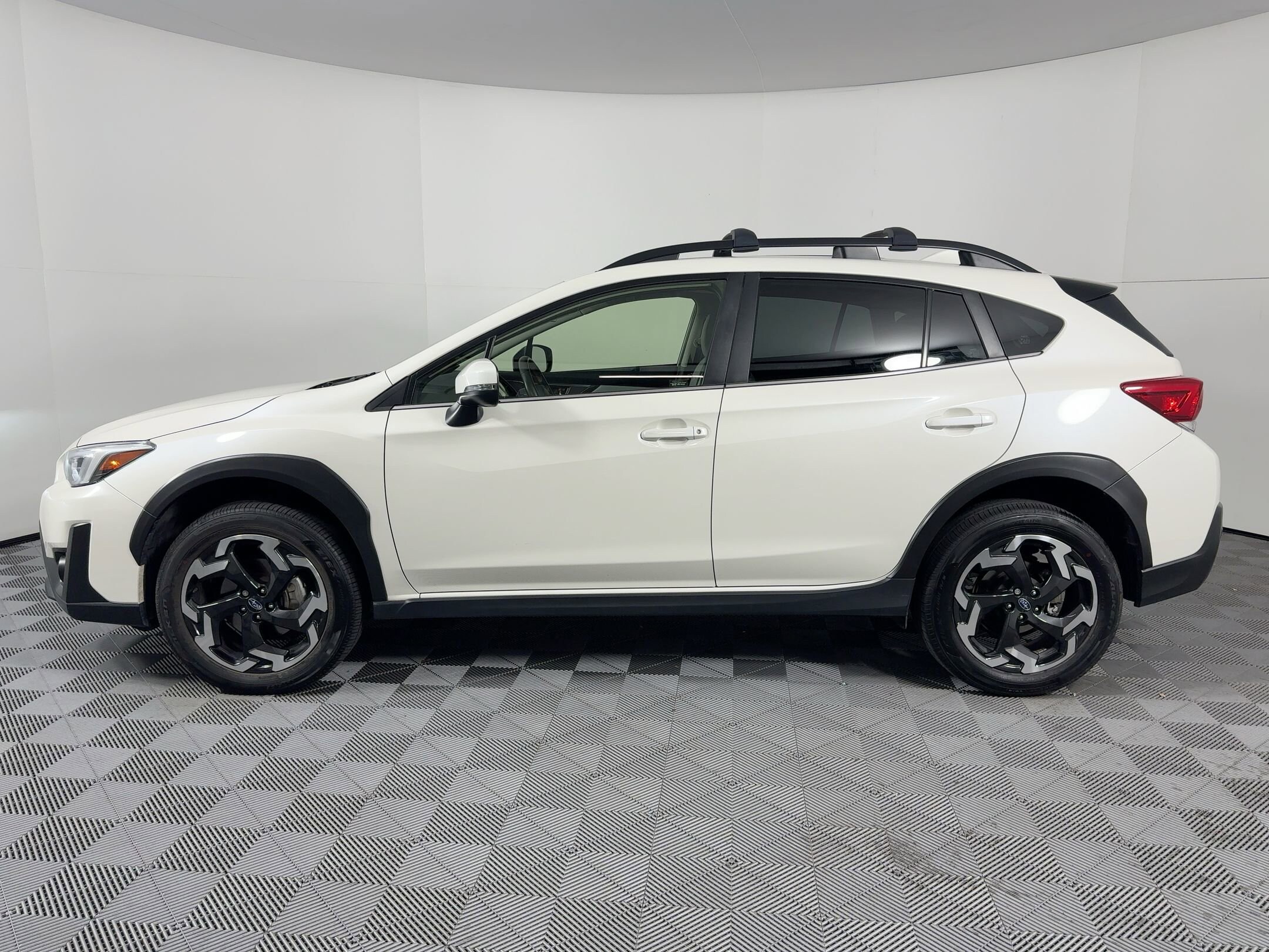 2023 Subaru Crosstrek Limited photo 2