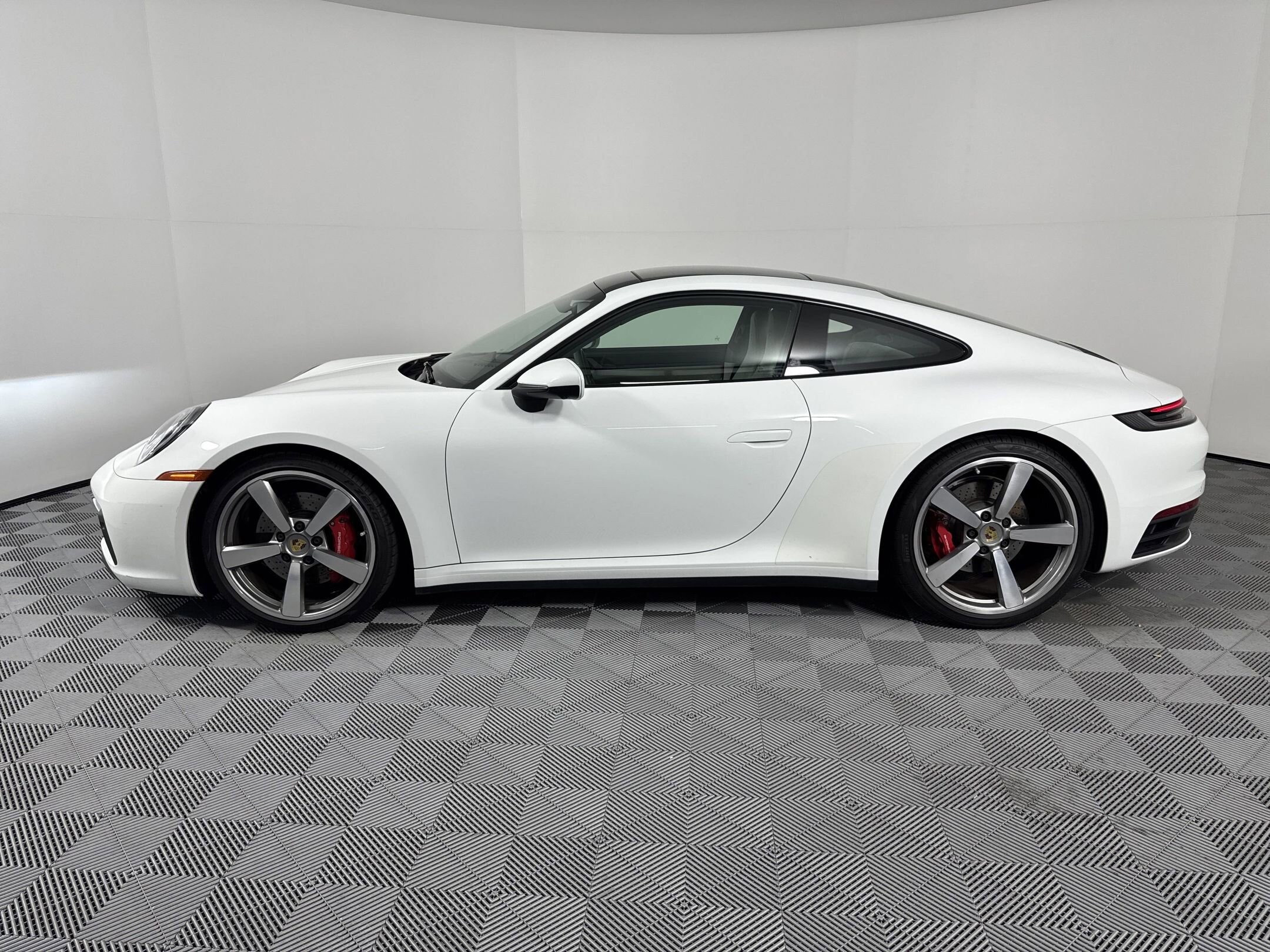 2020 Porsche 911 4S photo 2