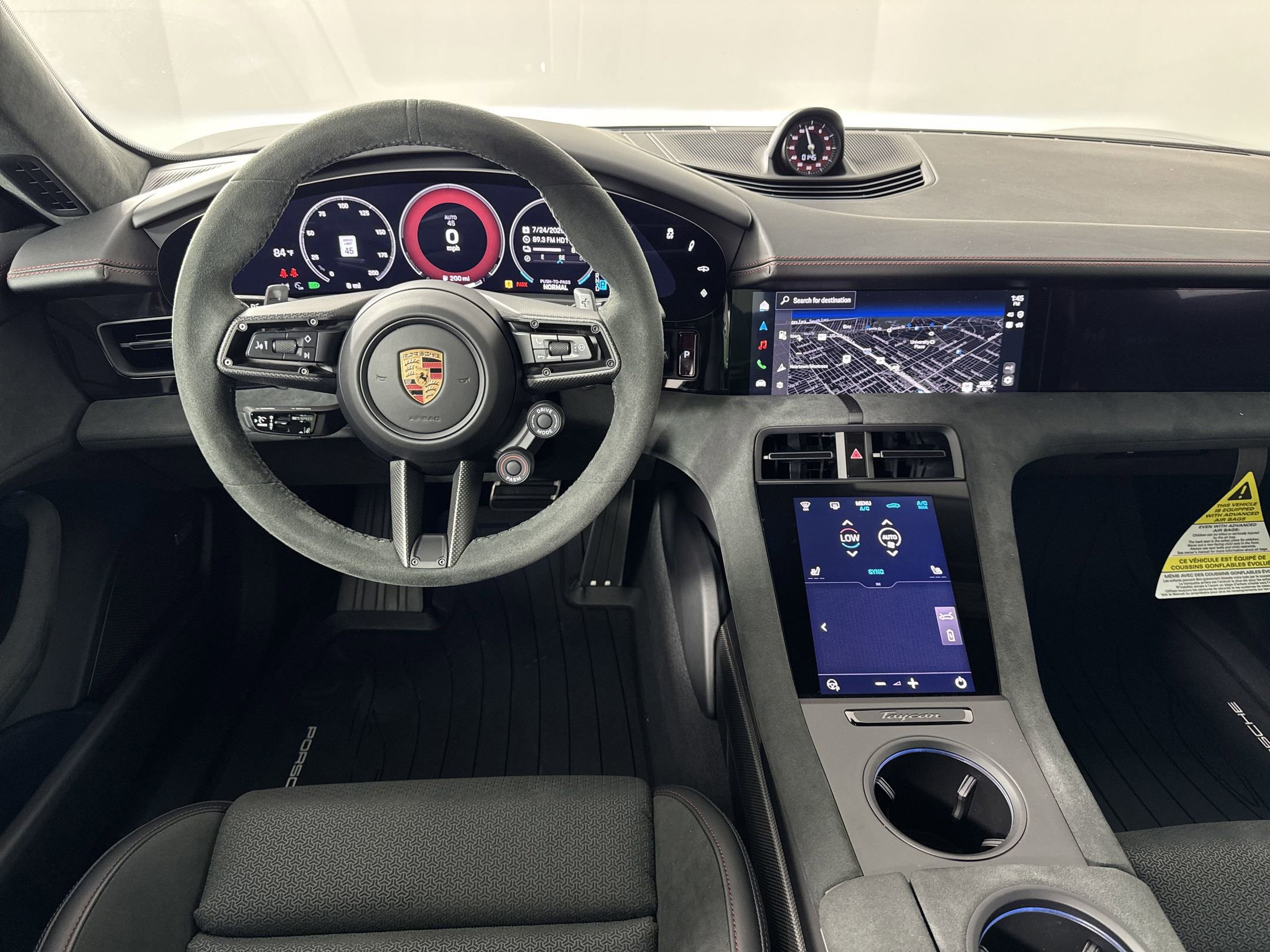 2025 Porsche Taycan GTS - Photo 27