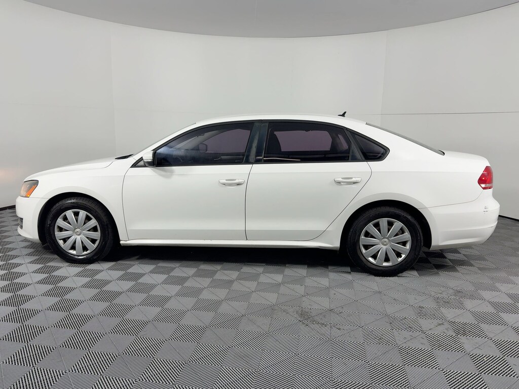 Used 2013 Volkswagen Passat S Sedan