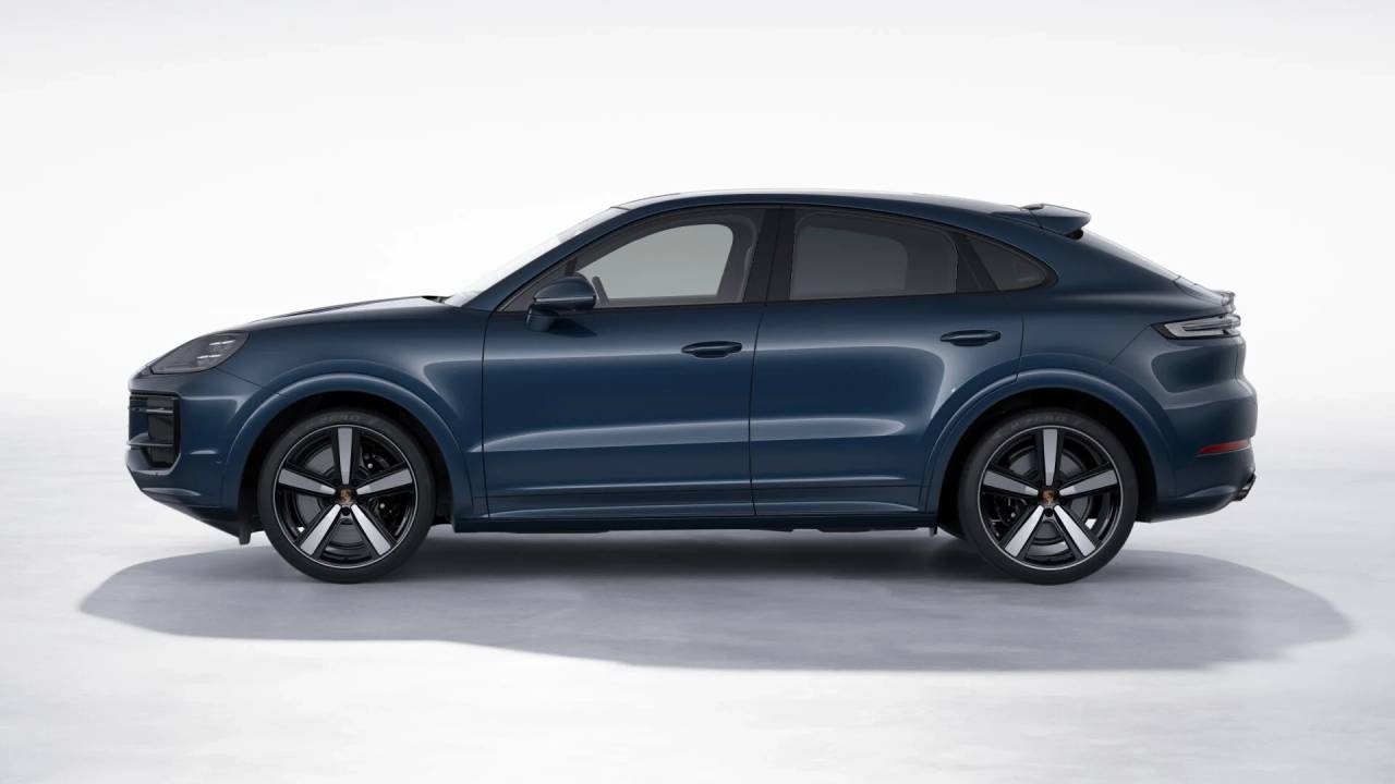 2026 Porsche Cayenne Coupe GTS photo 2